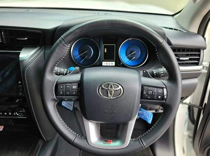 TOYOTA FORTUNER 2.8 GR